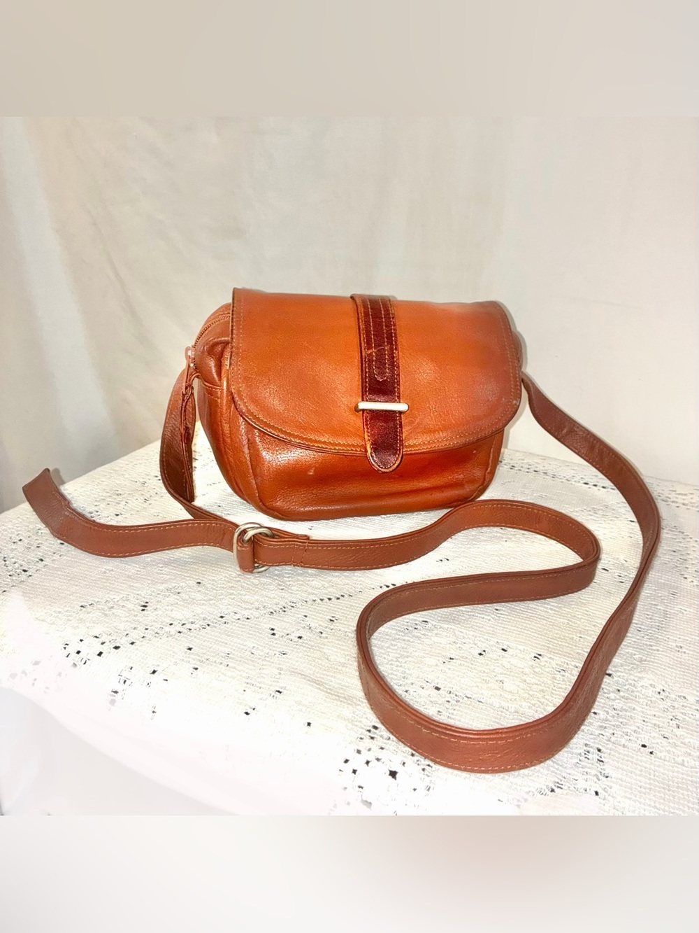 Kenneth Cole Classic Brown Leather Crossbody Bag with Buckle Strap
